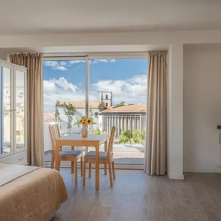 Madeira Rooftop Studio, Ocean & View *