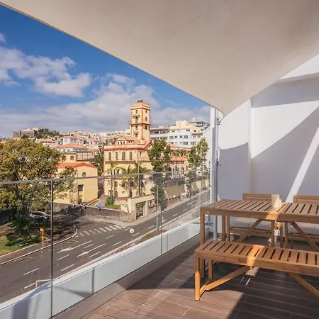 Madeira Rooftop Studio, Ocean & View Appartement *